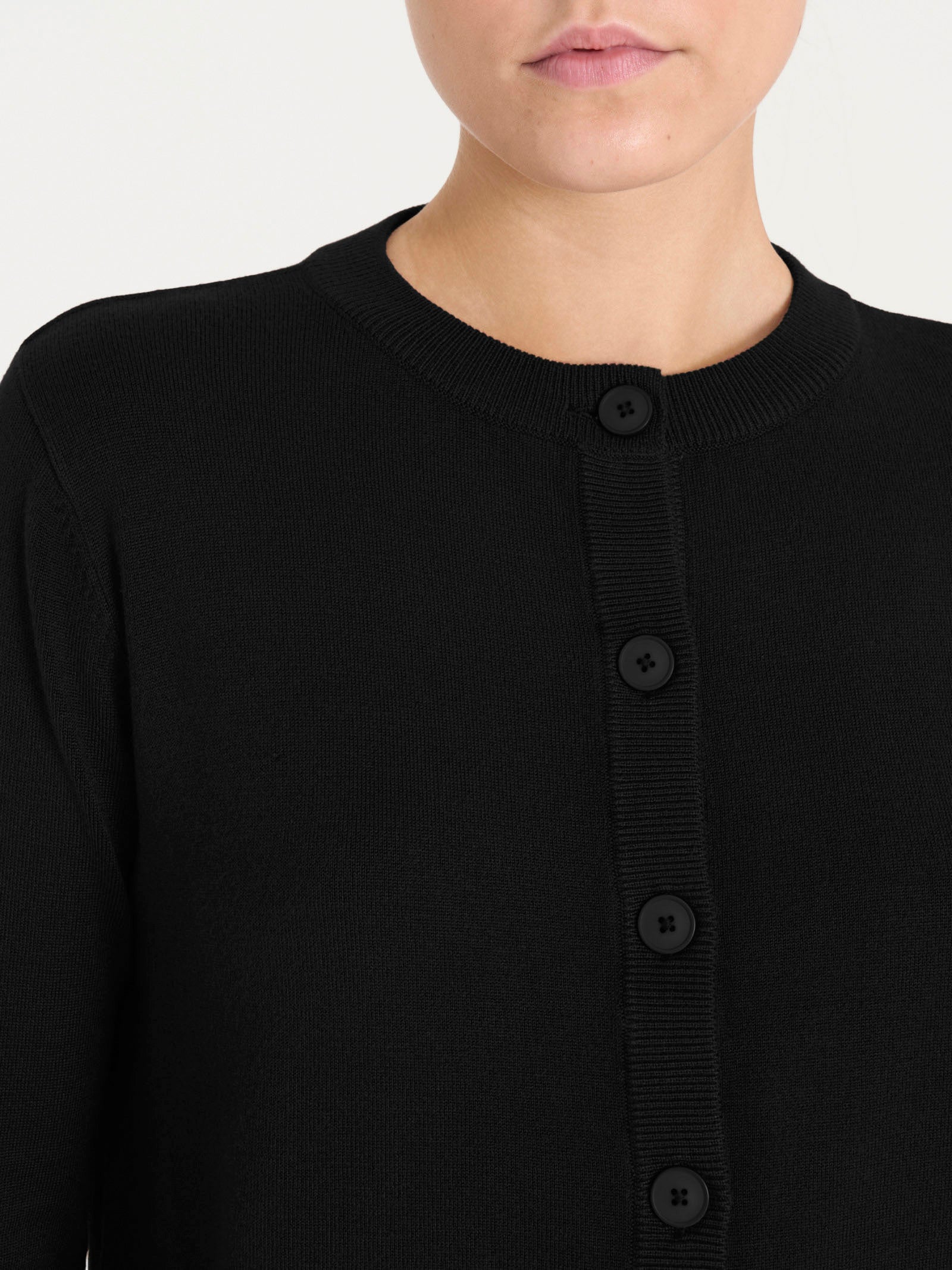 Cardigan corto con bottoni Four Seasons - Nero - Image 3