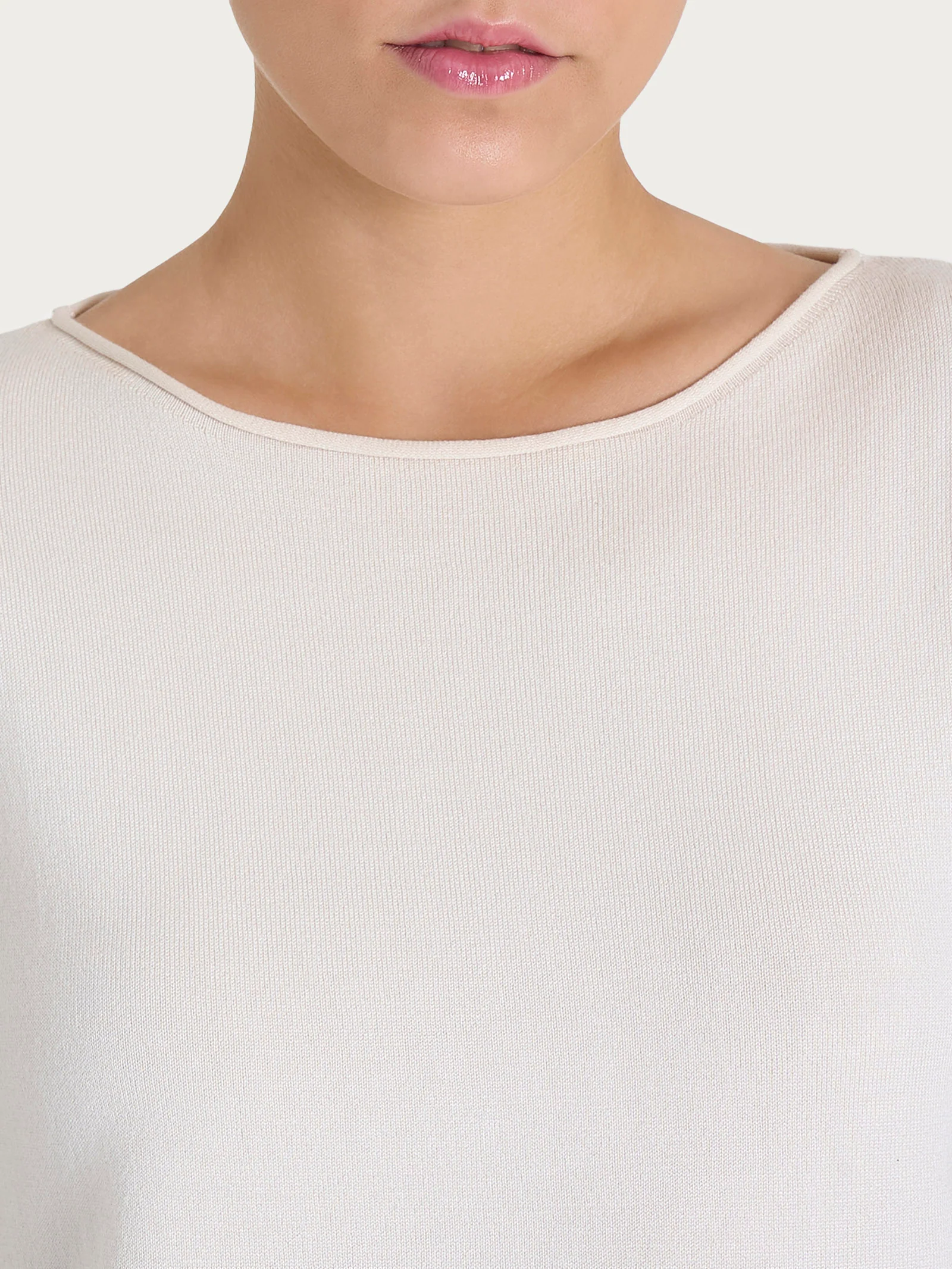 Maglia asimmetrica con scollo a barchetta Four Seasons - Champignon - Image 3