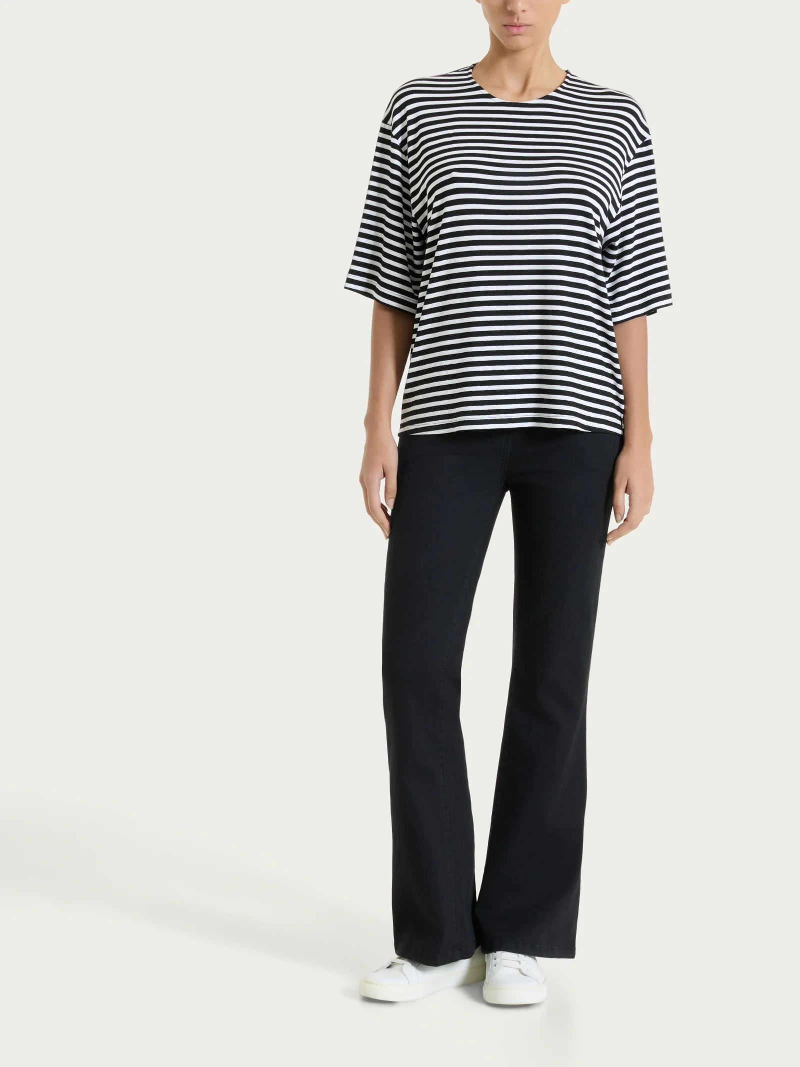 Maglietta boxy a righe in Viscosa Summer - Fant. Nero riga pari - Image 5