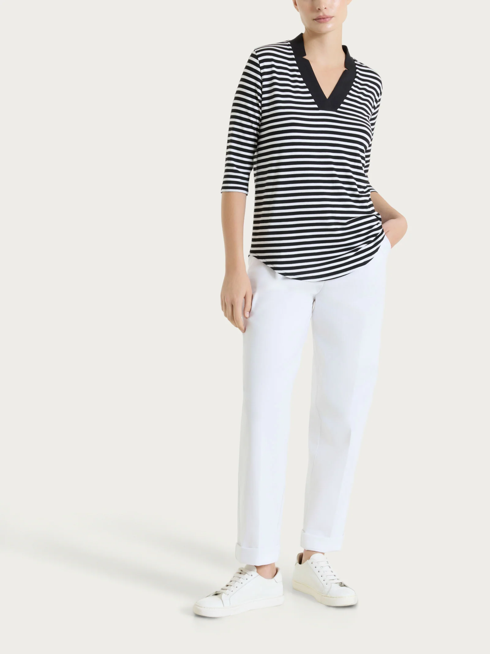 Maglietta con scollo a V a righe in Viscosa Summer - Fant. Nero riga pari - Image 5